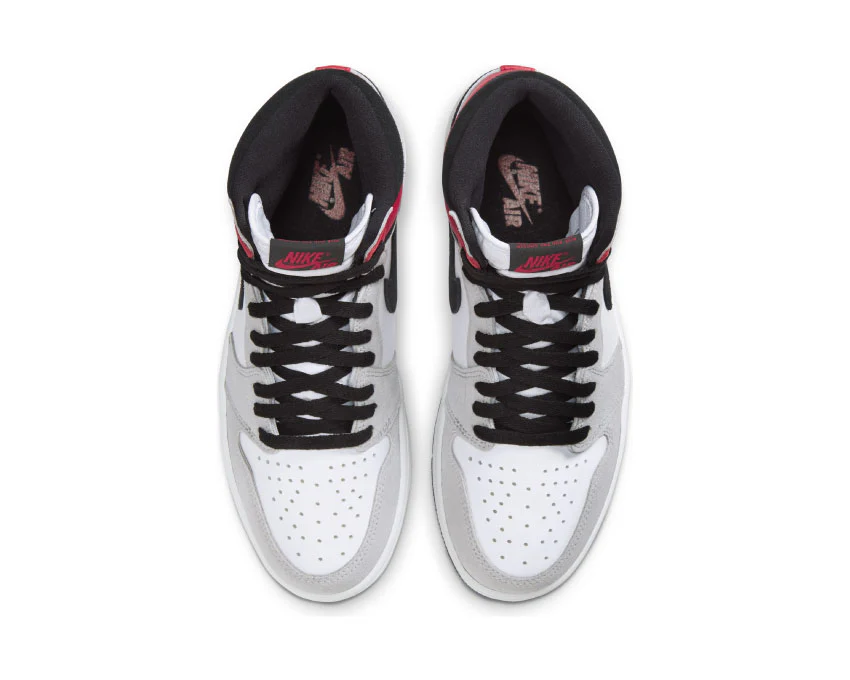 Air Jordan 1 Retro High OG "Light Smoke Grey" - Image 3