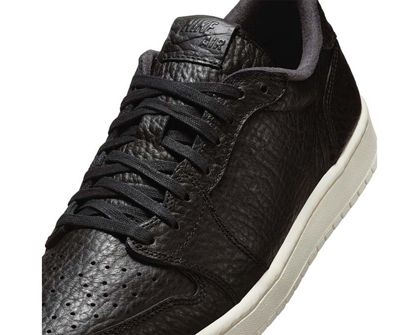 Air Jordan 1 Retro Low "No Swoosh" - Image 2