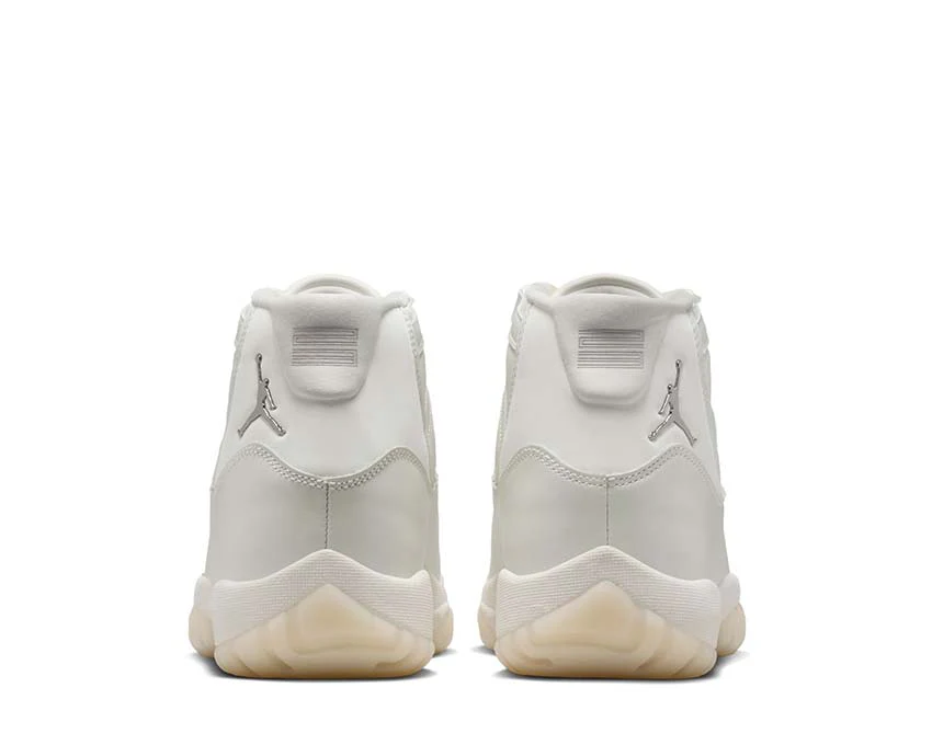 Air Jordan 11 Retro W "Pearl" - Image 4