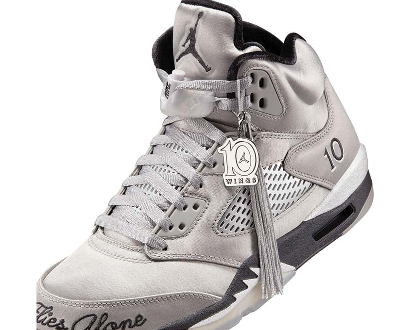 Air Jordan 5 Retro W  "Wings" - Image 2