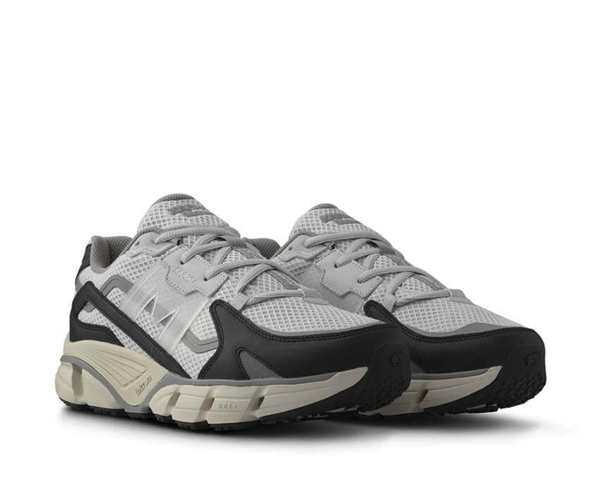 Karhu Super Fulcrum "Jet Black" - Image 2