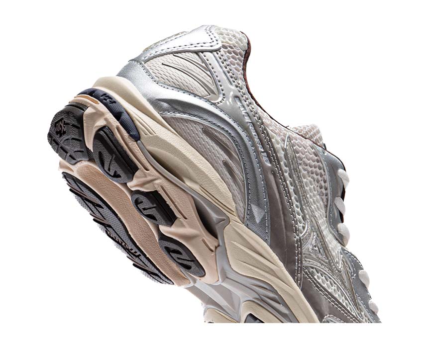 Mizuno Wave Rider 10 "Metallic Pack 2" - Image 4