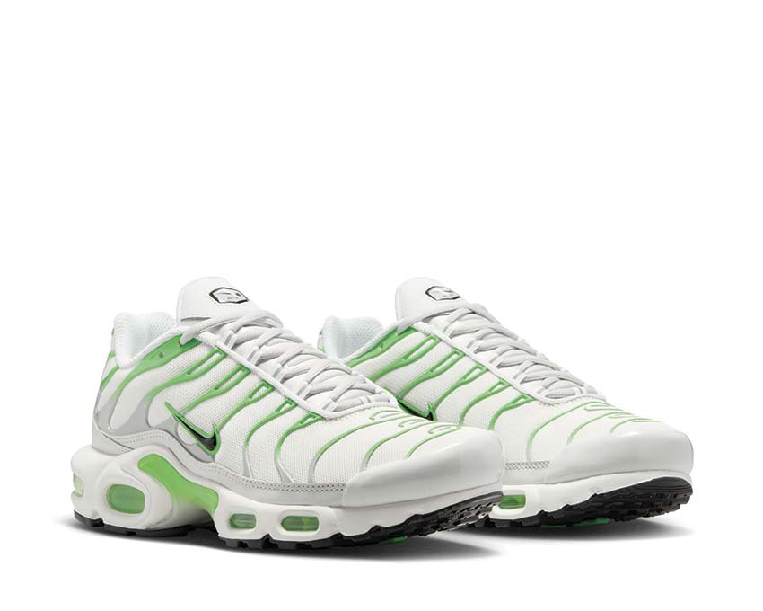 Nike Air Max Plus W "Green Strike" - Image 3