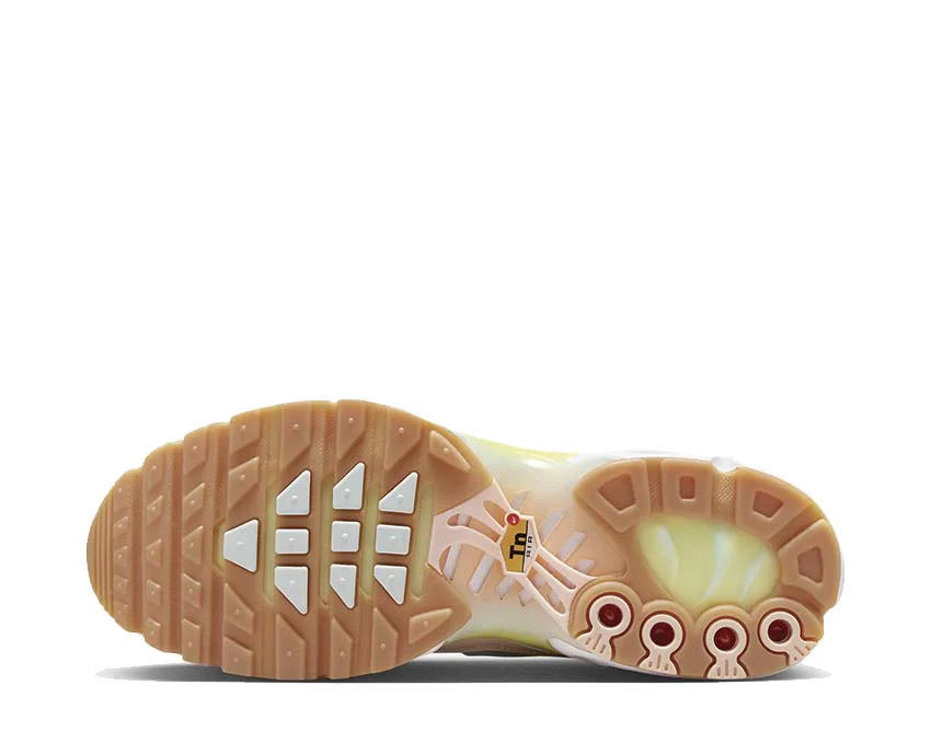 Nike Air Max Plus W "Crimson Tint" - Image 4