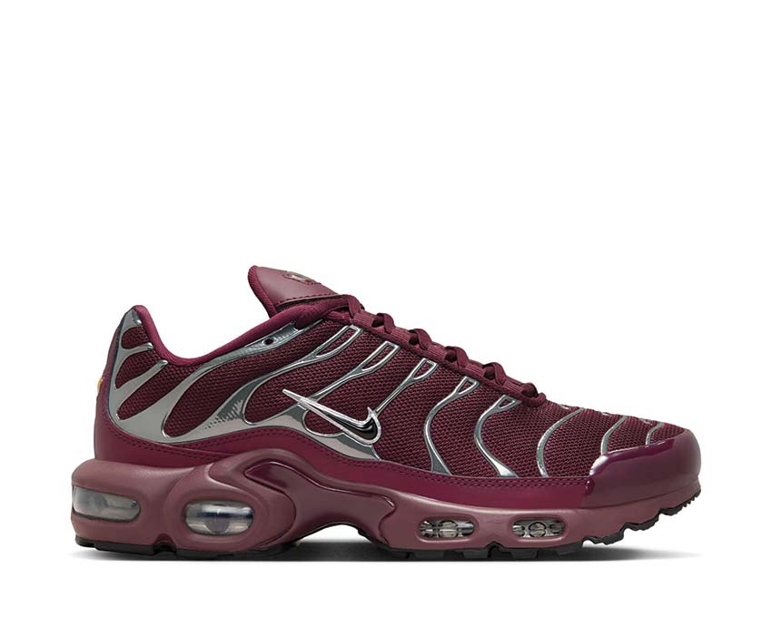 Nike Air Max Plus SE W "Night Maroon"