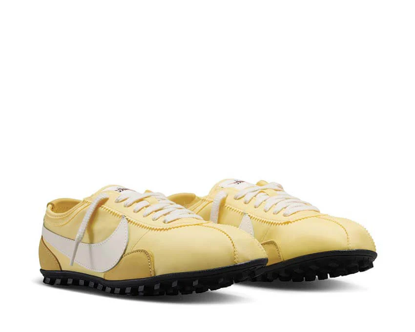 Nike Moon OG W "Soft Yellow" - Image 3