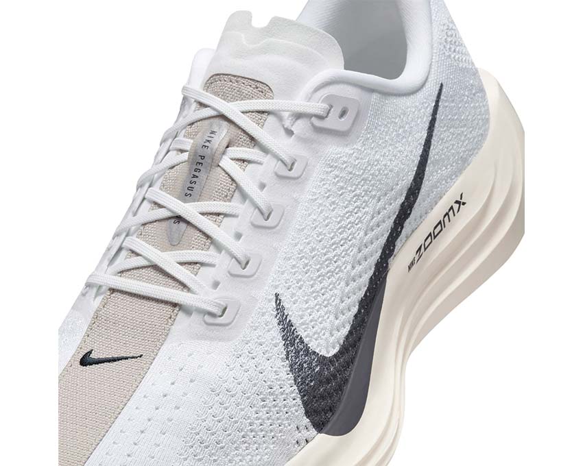 Nike Pegasus Plus - Image 2