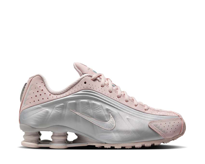 Nike Shox R4 "Barely Rose"