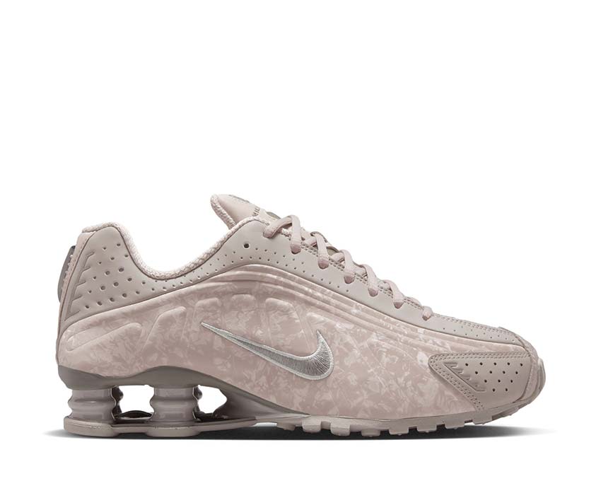 Nike Shox R4 W "Pink Floral"