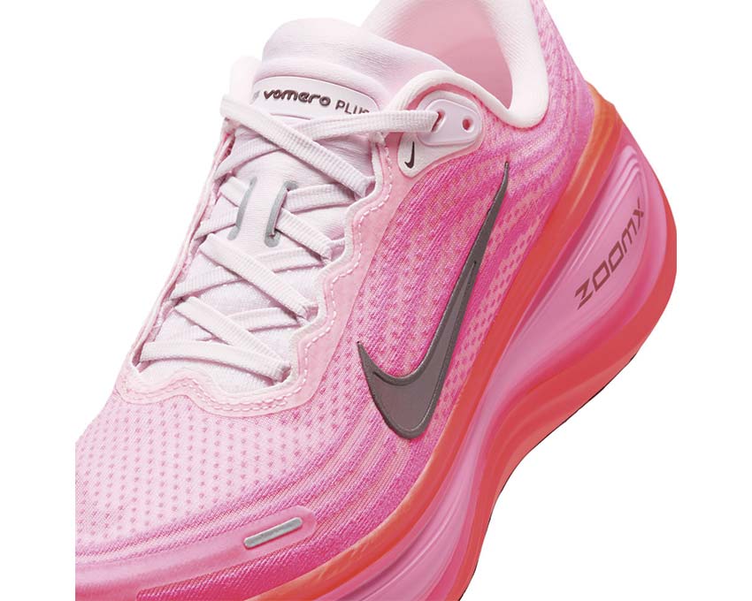 Nike Vomero Plus W "Hyper pink" - Image 2