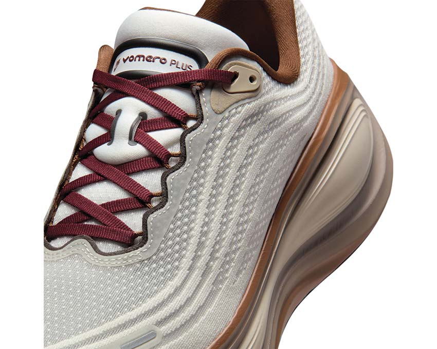 Nike Vomero Plus "Sail" - Image 2