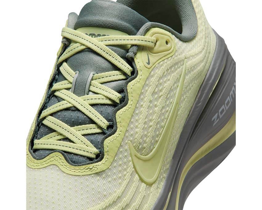 Nike Vomero Plus SE W "Life Lime" - Image 2