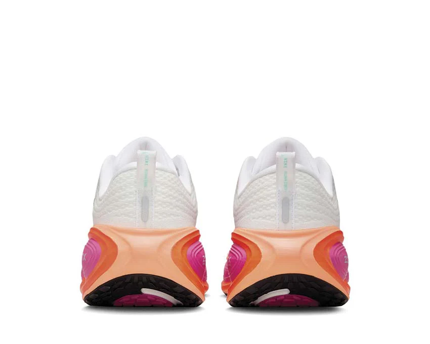 Nike Vomero Plus W "Fire Pink" - Image 4