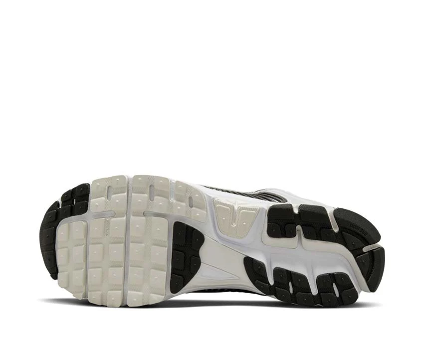 Nike Zoom Vomero 5 - Image 5