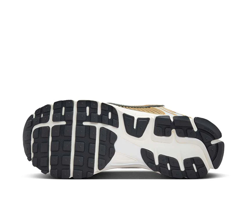 Nike Zoom Vomero 5 W «Metallic Gold» - Image 5