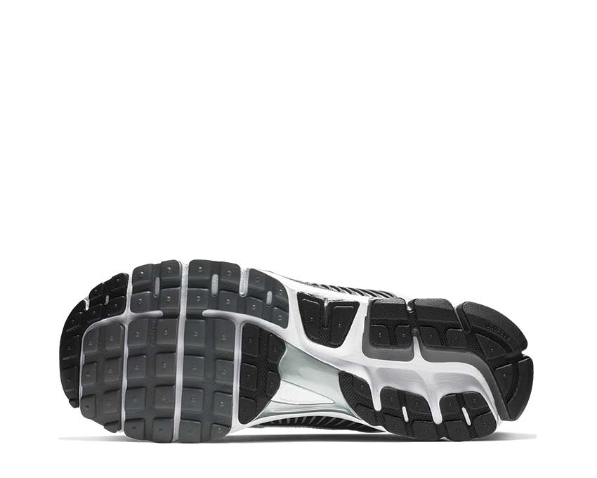 Nike Zoom Vomero 5 SE SP Dark Grey - Image 5
