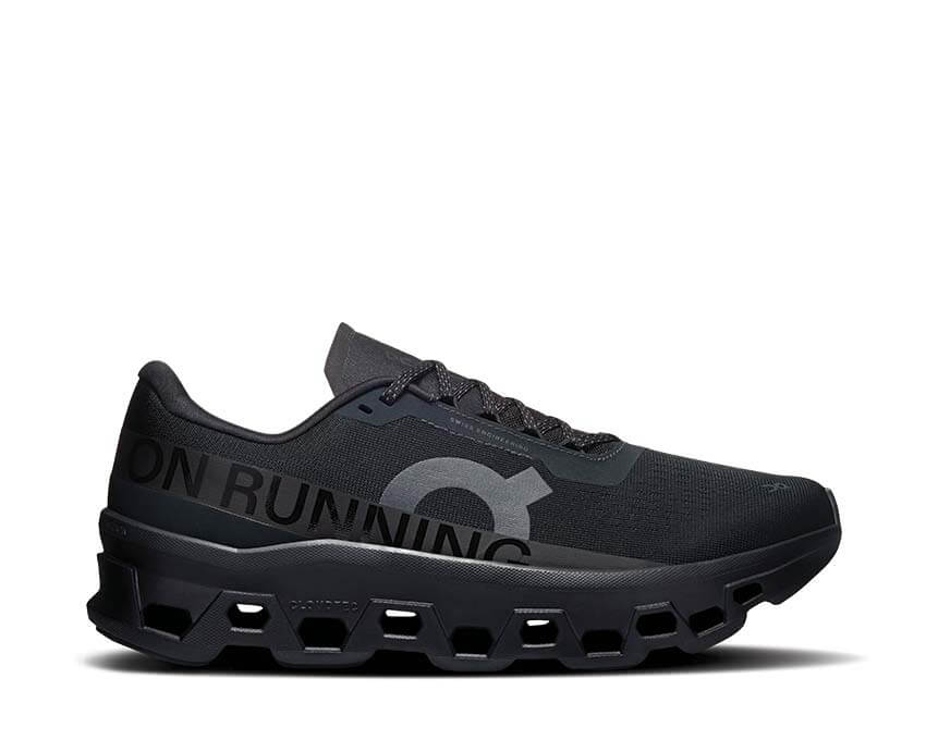 On Cloudmonster "Black"
