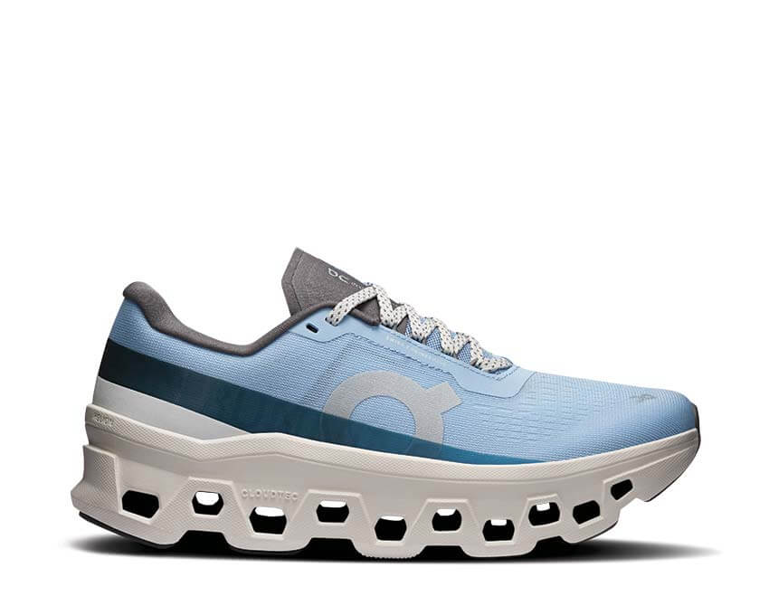 On Cloudmonster W "Cerulean"