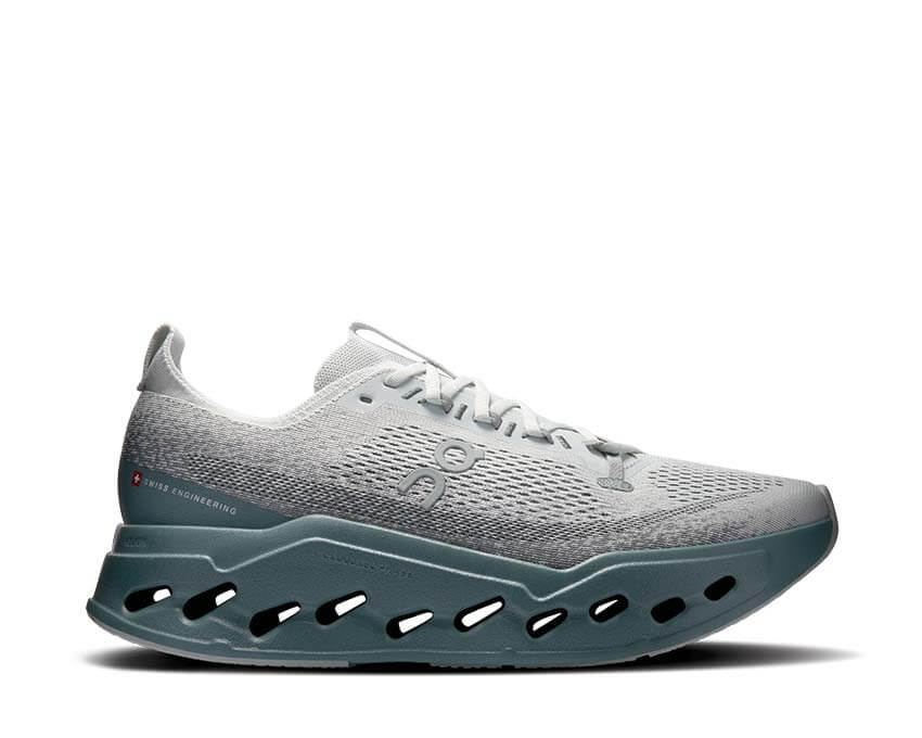 On Cloudsurfer Max "Iceberg"