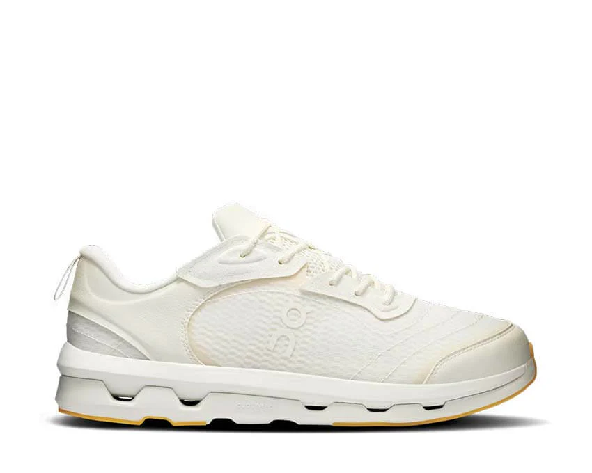 On Cloudzone Moon "Ivory"