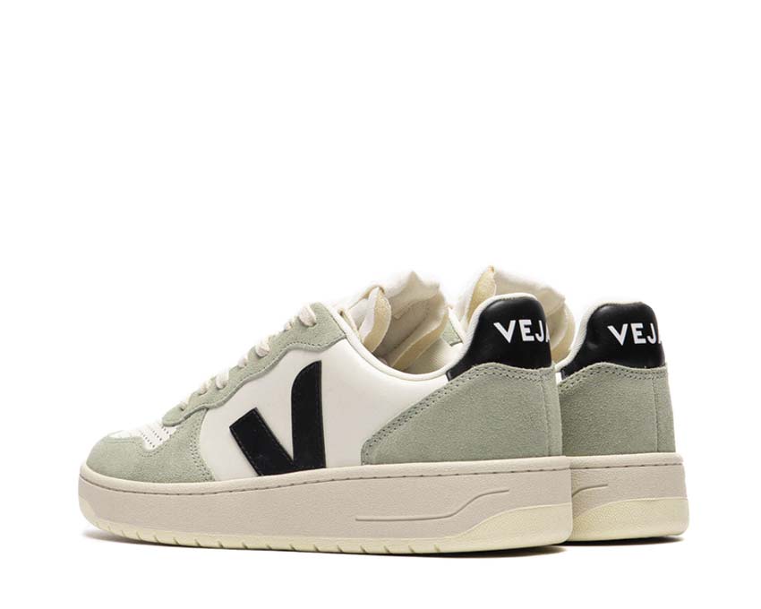 Veja V-10 Leather - Image 4