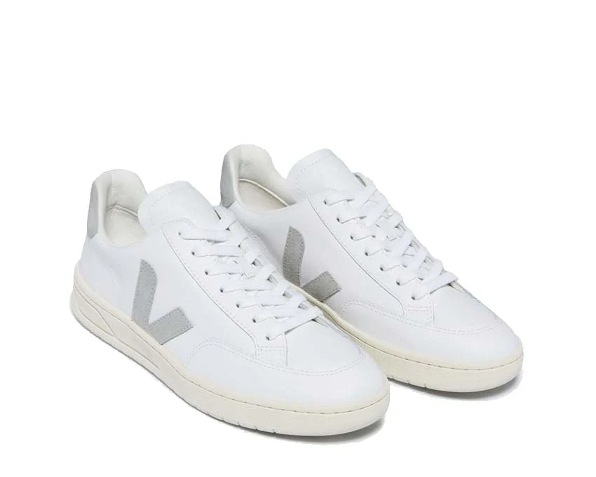 Veja V-12 Leather - Image 2