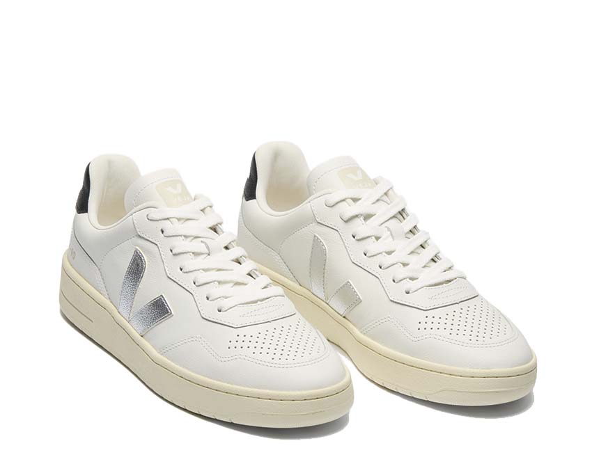 Veja V-90 O.T. Leather "Silver" - Image 2